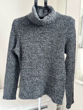 Mexx Size Large Charcoal Bouclé Turtleneck Sweater